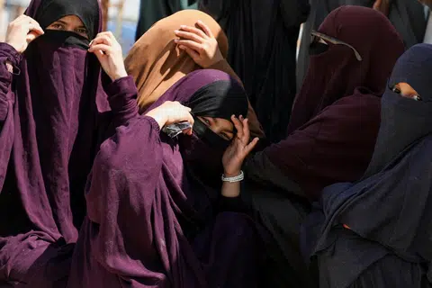 a2c3db7500a7cbe9efda7908c16a60e68826f3f9ec0e522ff0cef5c66040e2ac