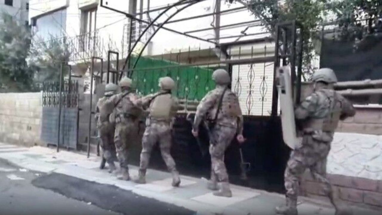 sanliurfa dahil 56 ilde deas operasyonu 525 supheli yakalandi