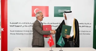 uraloglu riyadda imzaladi 2 mutabakat demiryolu hamlesi1 860x484.jpg