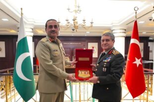 pakistan KKK Maresal Munir