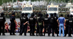 Uygurlar çin polisi