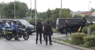 Rastgele ateş, Paris’i kana buladı! “Terör ve İslamafobi” ihtimali