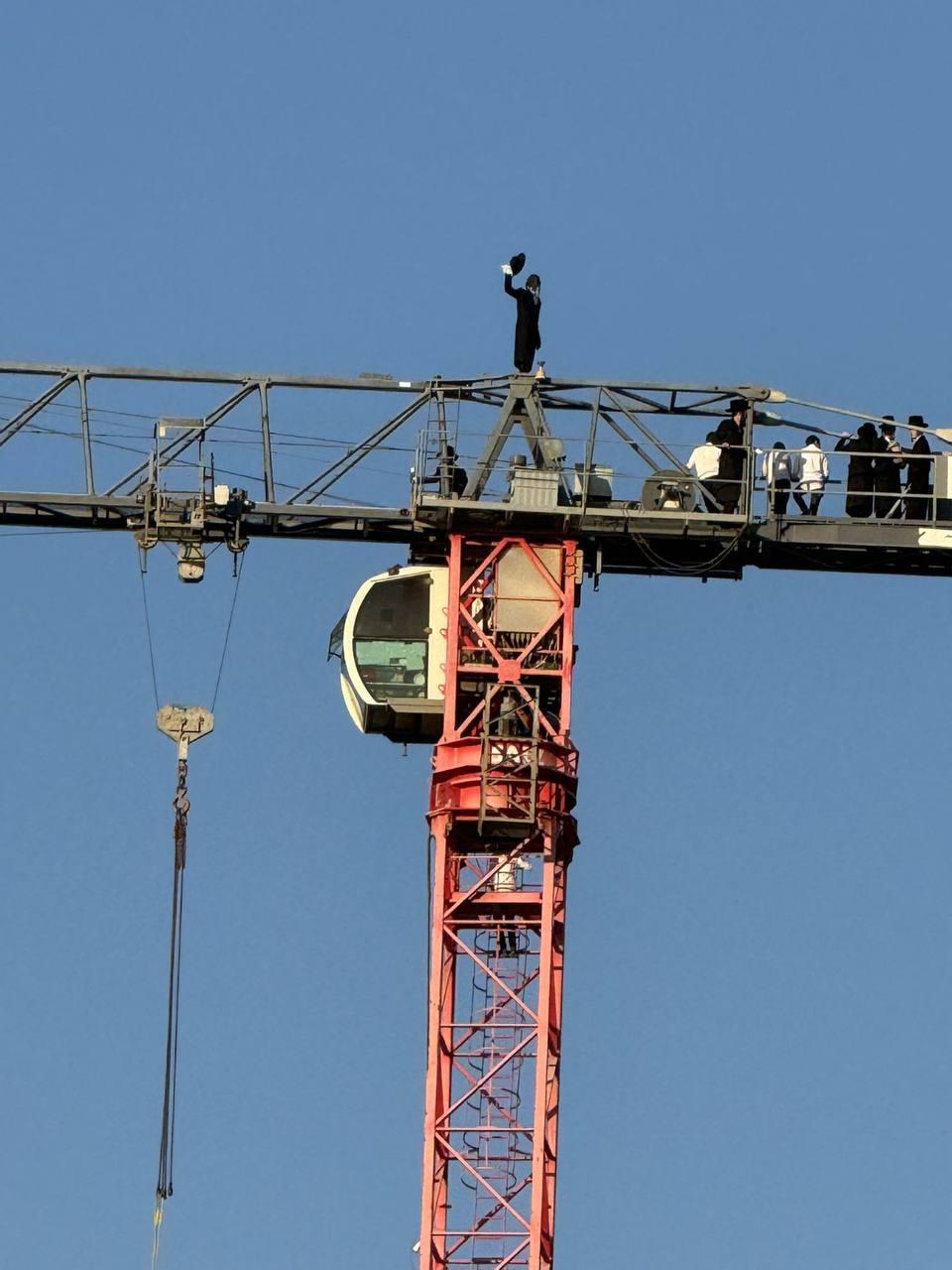 5773978356155091751 121 5773978356155091751 121