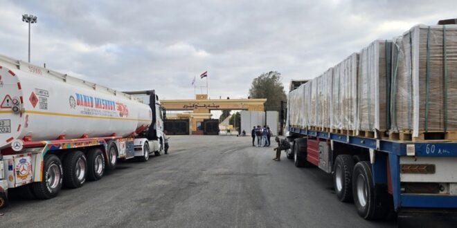 AA 20251019 39456044 39456043 NEW AID TRUCKS REACH GAZA FOLLOWING THE CEASEFIRE 1 1