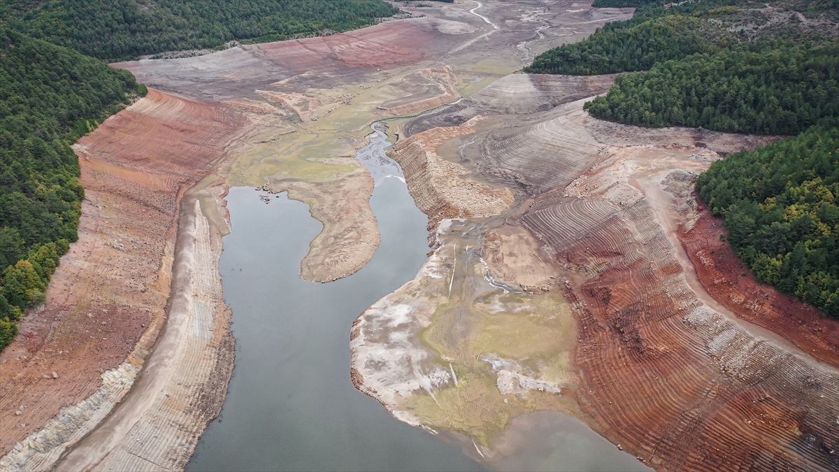 aa 20251013 39400463 39400454 bursa barajlarinin su seviyesi saganak ve su kesintilerine ragmen azalmaya devam ediyor