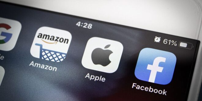 Kumamoto,,Japan, ,Feb,20,2020,:,Apple,Logo,With