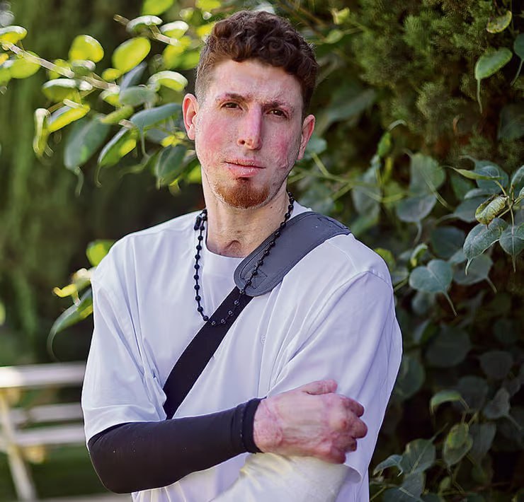 photo 2025 10 12 23 08 42