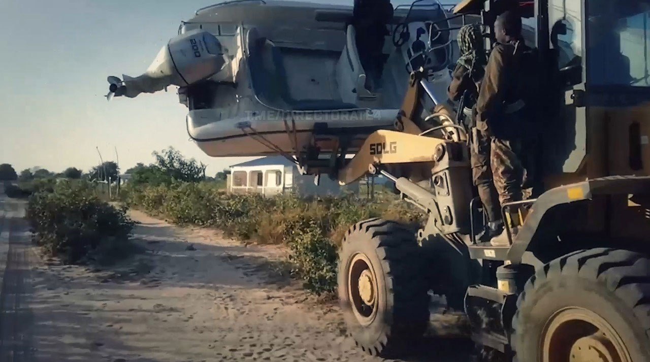 5825712040390545954 121