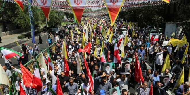 AA 20250613 38268023 38268019 PROTEST IN TEHRAN AGAINST ISRAELI ATTACKS ON IRAN